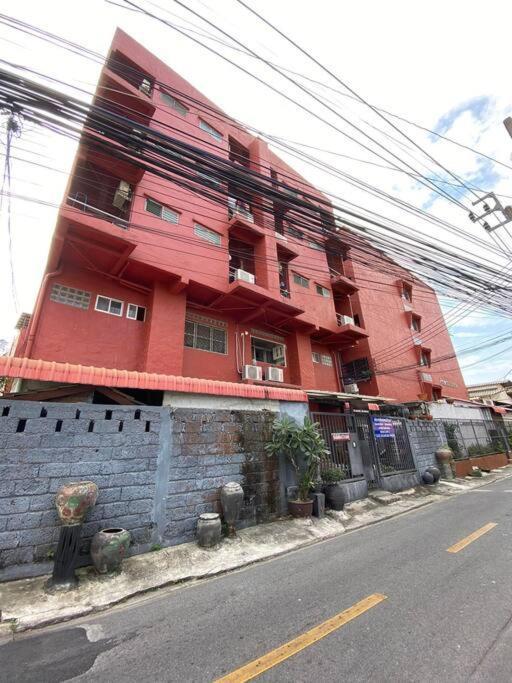 Ratanawong Place 520 Pangsapuri Bangkok